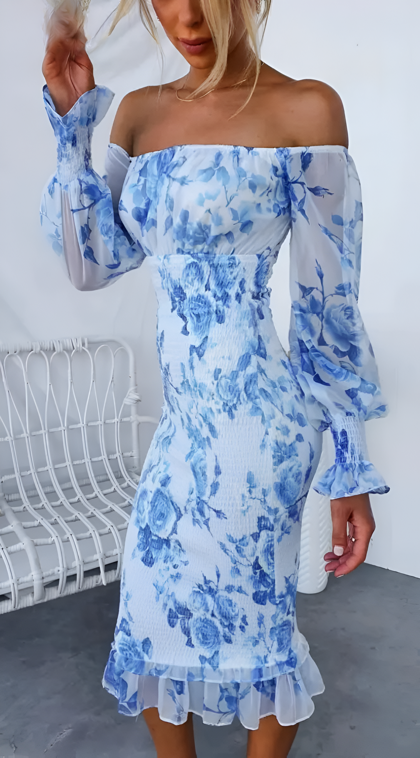 Abigail | Gėlių elegantiška suknelė (beveik išparduota)
