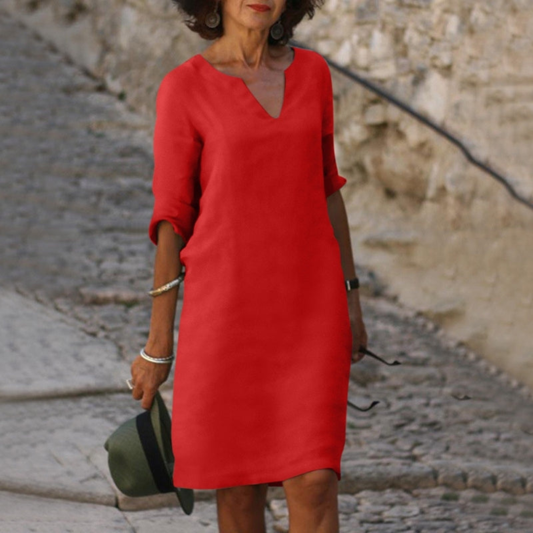 Zora | Stilinga suknelė su elegantišku V formos iškirpimu